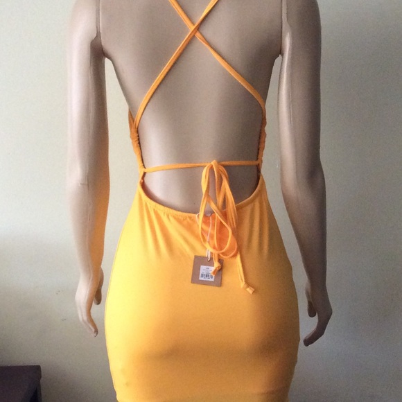 Yellow strap-back summer dress - Picture 2 of 2